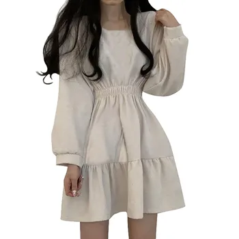 Приталенное платье с квадратным вырезом Корейская версия Плиссированного платья, уменьшающего возраст девушки, свободного кроя, с высокой талией, в стиле ретро, платье с маленькой фигурой